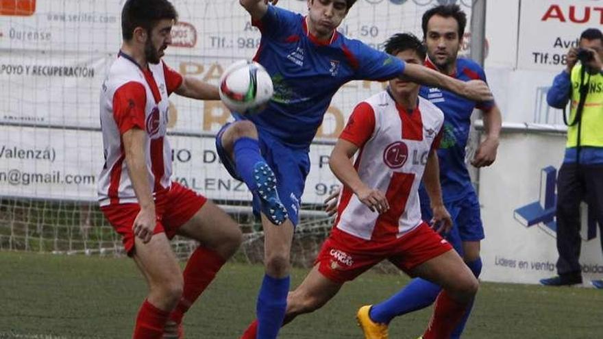 Un lance del partido disputado ayer. // Jesús Regal