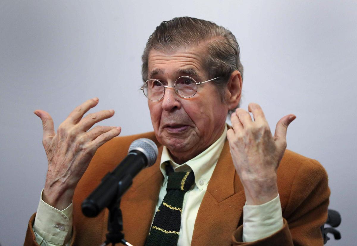 El escritor peruano Alfredo Bryce Echenique fallece a los 87 años.