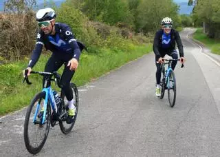 La Vuelta a Asturias, un duelo entre el Movistar y el UAE Team Emirates que empieza en un dura etapa camino de la meta en Pola de Lena