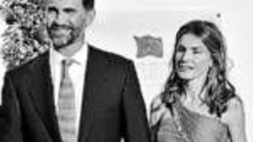 Felipe y Letizia: LOS PRINCIPES DONAN LA HERENCIA DE BALADA