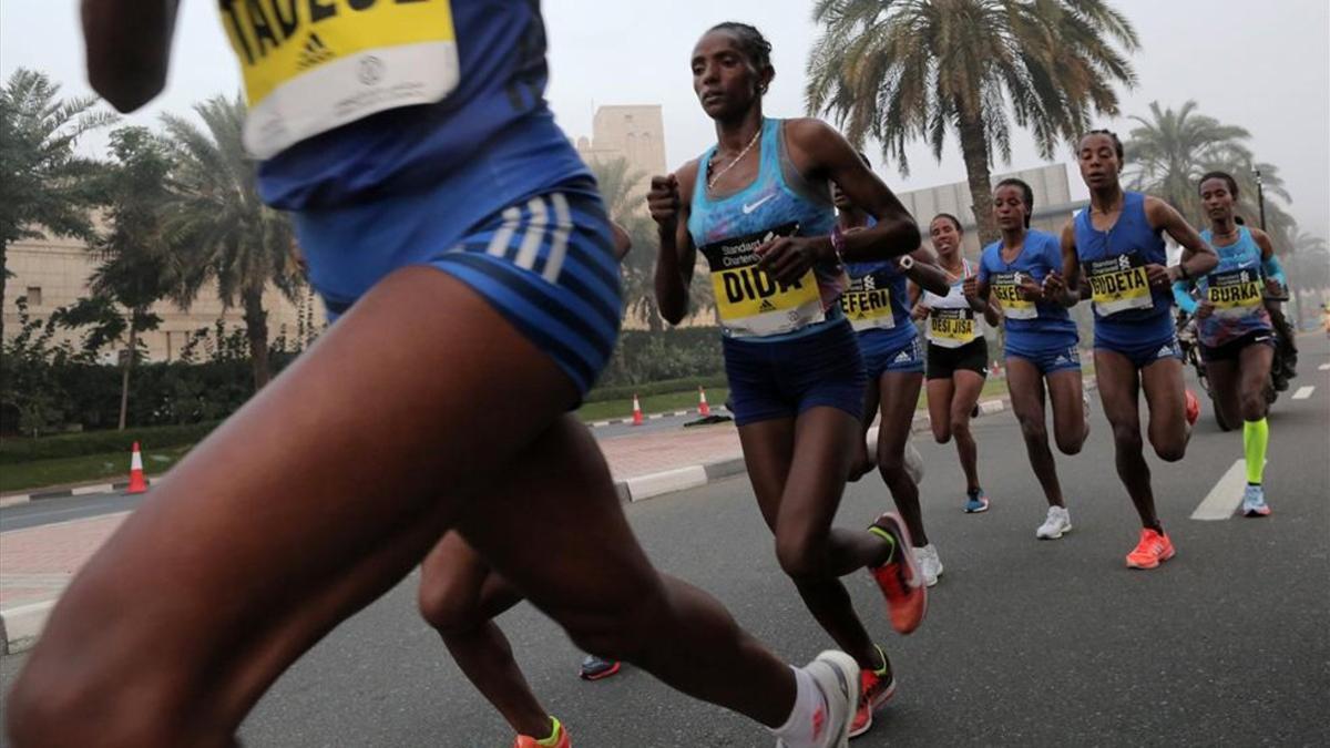 Exhibición africana en la maratón de Miami