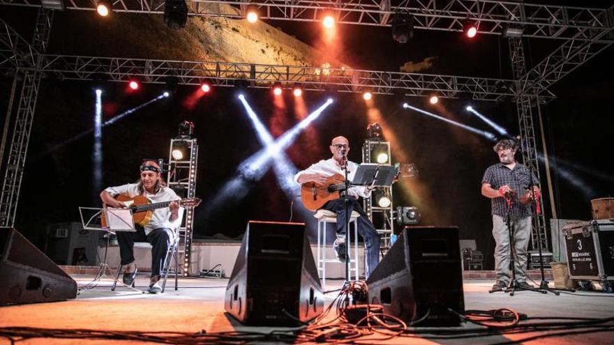 Joan Murenu junto a Yaron Marko y Antonio Fernández. | ZOWY VOETEN