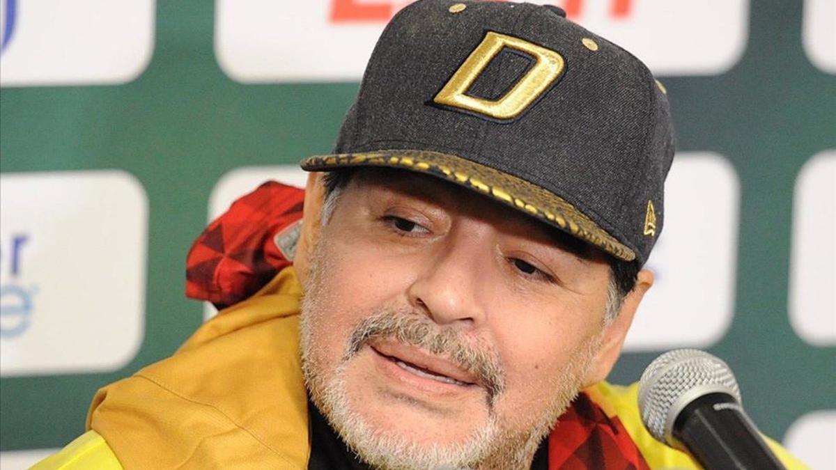 Diego Maradona lucha por ascender a primera división con el Dorados de Sinaloa