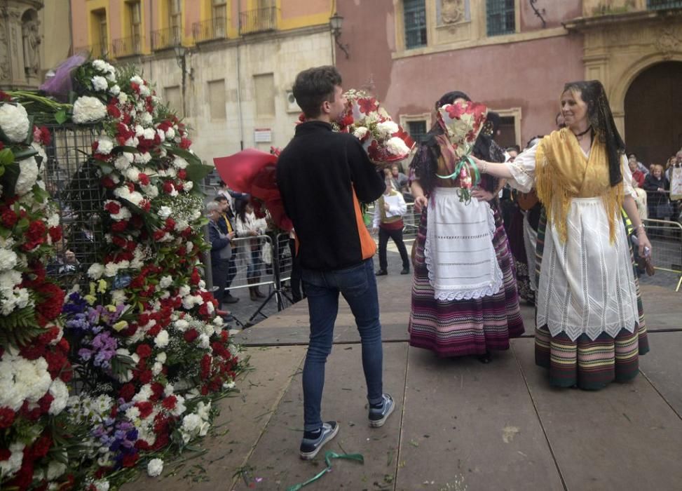 Ofrenda floral a la Morenica