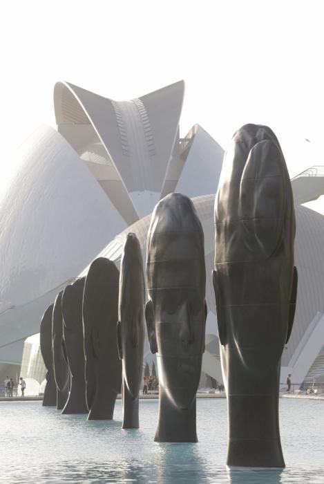 Hortensia Herrero y Jaume Plensa inauguran la exposición de esculturas del barcelonés en la Ciudad de las Artes