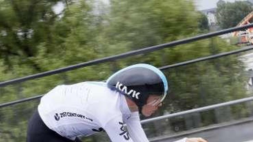 Chris Froome da el primer zarpazo