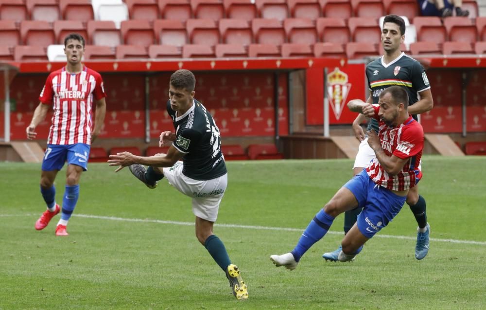 El partido entre el Sporting y el Logroñés, en imágenes