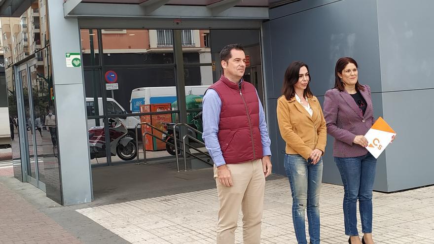 Alejandro Carballo, Teresa Pardo y Noelia Losada informan sobre la situación de los trenes de Cercanías de Málaga