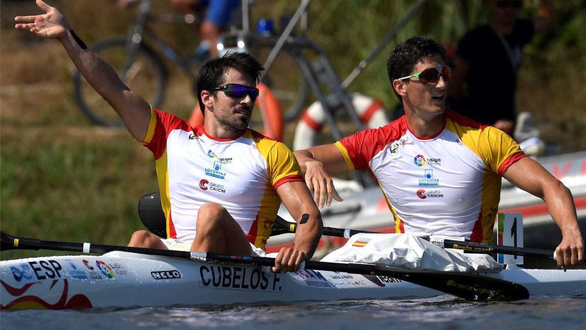 Los remeros españoles Francisco Cubelos e Iñigo Peña durante una prueba de K2 1000m