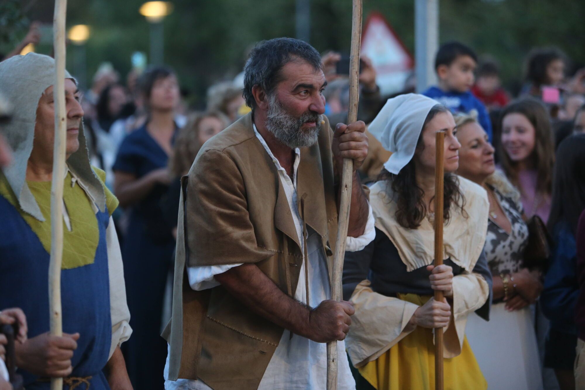 REPRESENTACION TEATRAL DE LA INVASION TURCA DEFENSA DA VILA POR LAS CALLES DE CANGAS