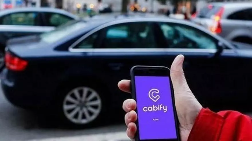 Cabify aplicará un suplemento de un euro a trayectos hacia los principales lugares turísticos de Barcelona