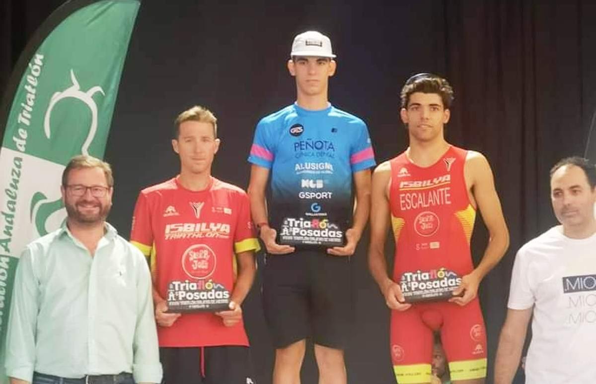 podio masculino del Desafío Calima y campeonato autonómico de media distancia.