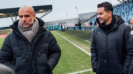 Pep Guardiola y Míchel, entrenadores del City y Girona respectivamente (2022)