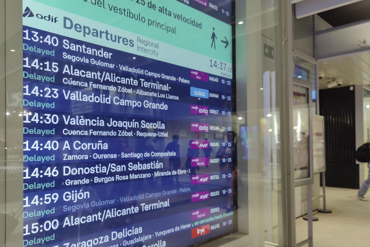 Pantalla de la estación de Chamartín.