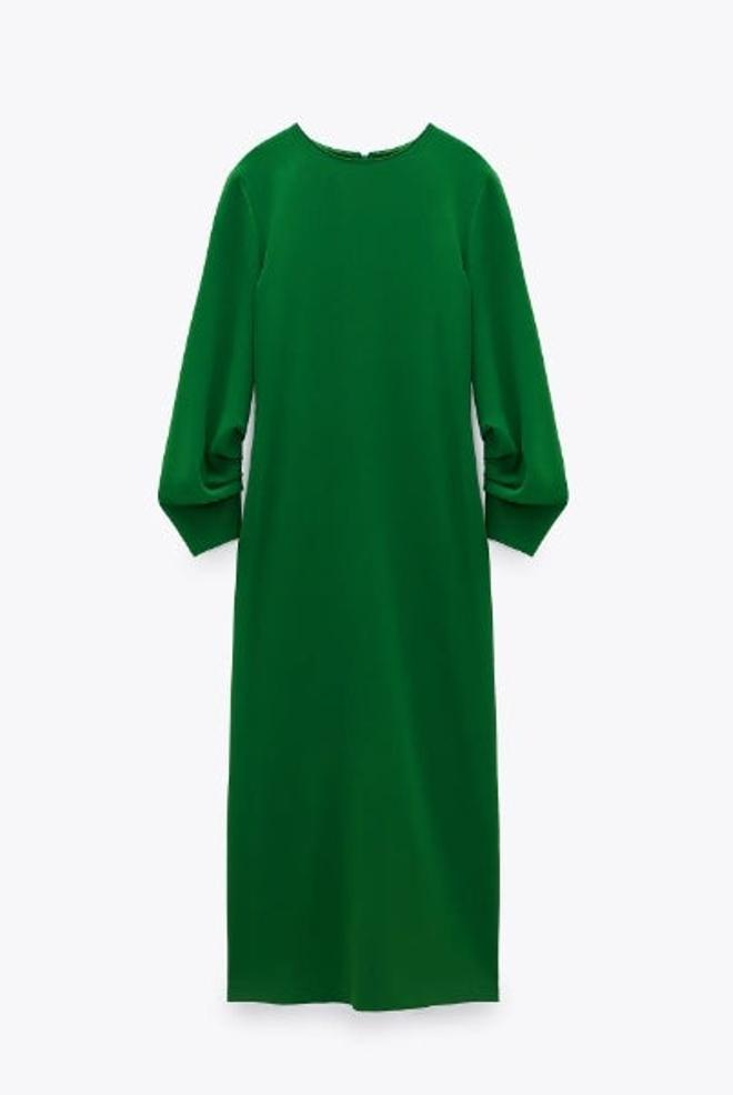 Vestido verde de Zara (Precio: 39,95 euros)