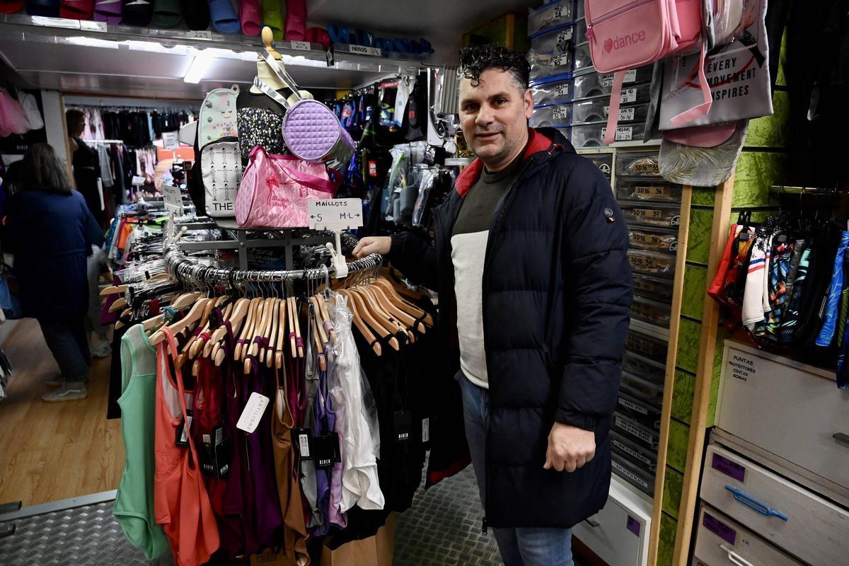 David González, dueño de la tienda Aquadance