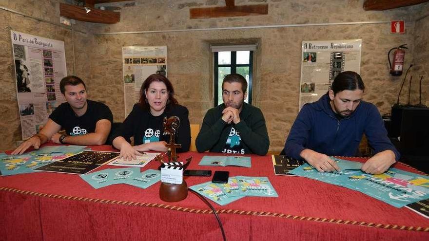 Piñeiro, Salgueiro, Leal y González en la presentación del festival Curtas Armadiña. // Gustavo Santos