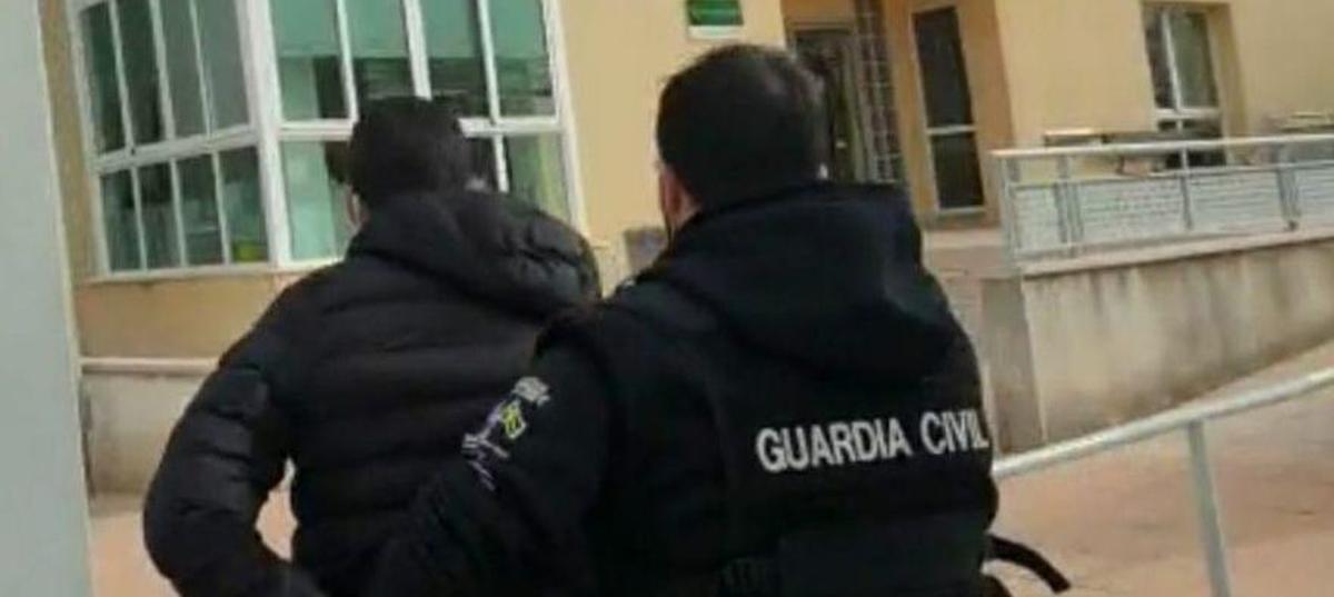 Un guardia civil lleva detenido al presunto depredador sexual de Inca.