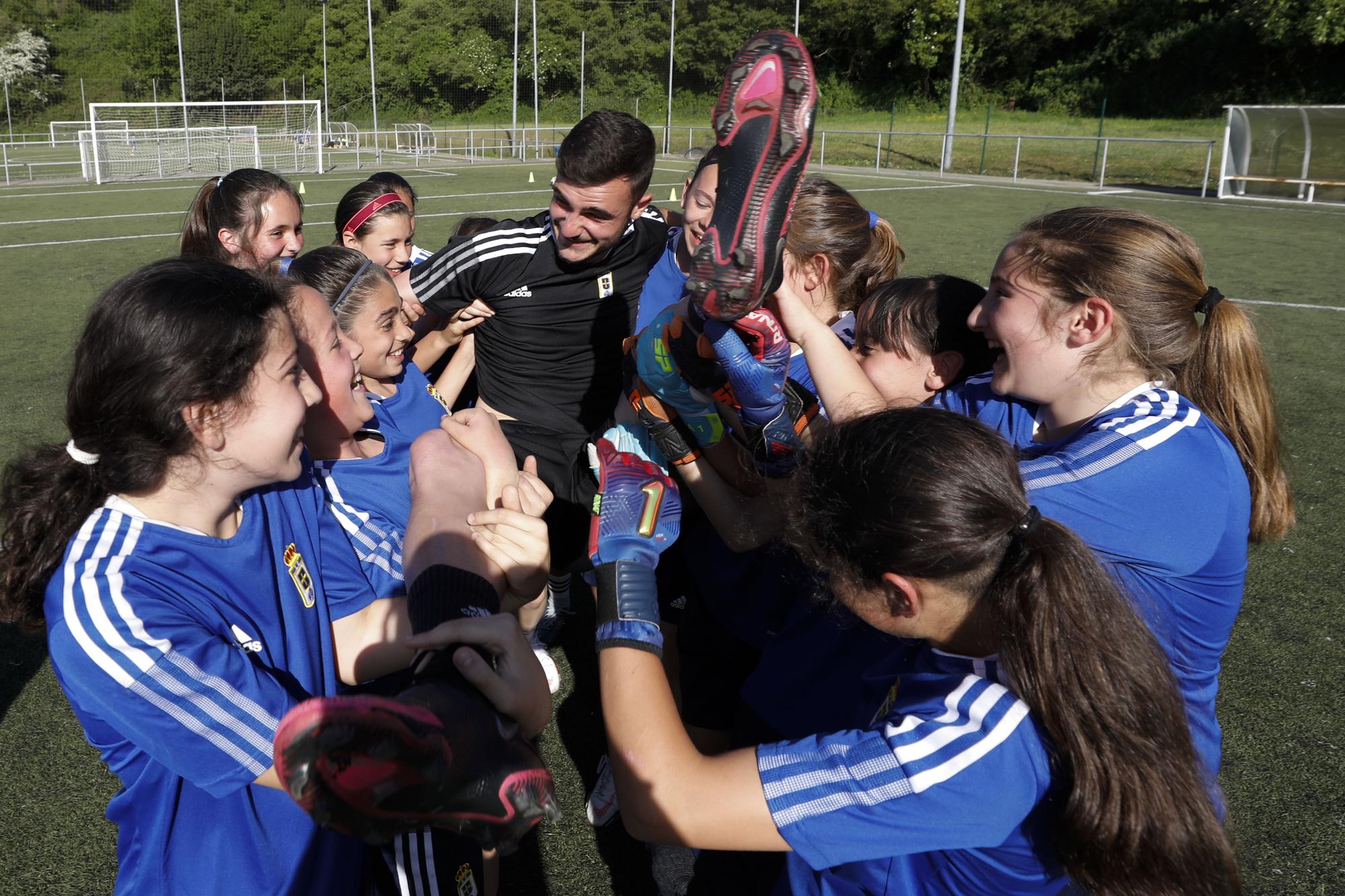 EN IMÁGENES: El equipo alevín femenino del Oviedo