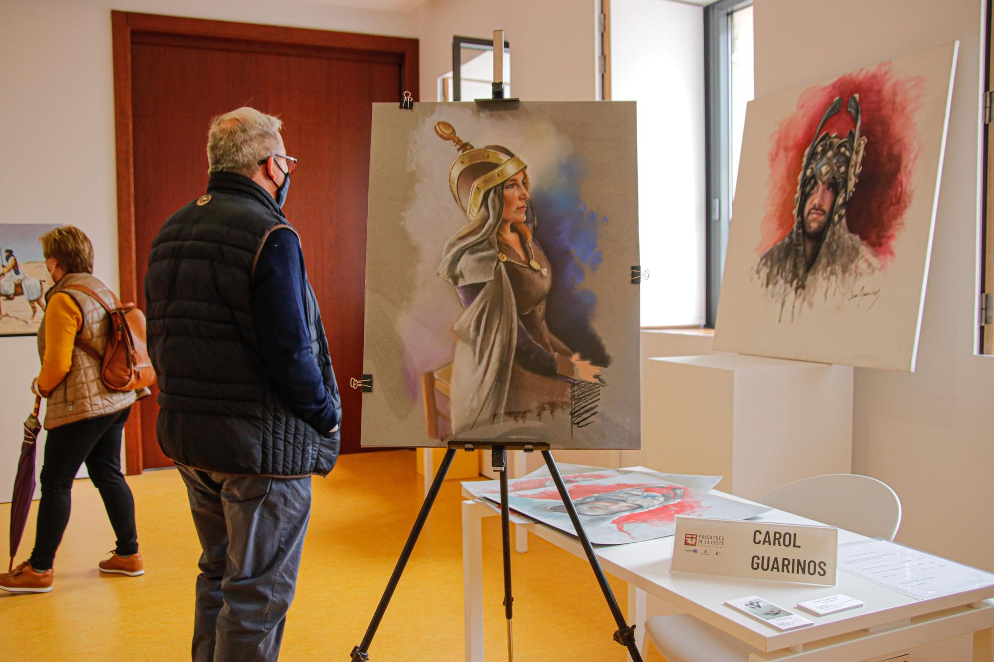 El IVAM acoge en Alcoy un mercadillo con obras de seis artistas locales que reflejan toda la esencia de los Moros y Cristianos