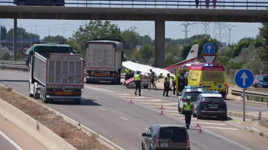 Una avioneta se estrella contra un camión en un aterrizaje de emergencia en Castellón