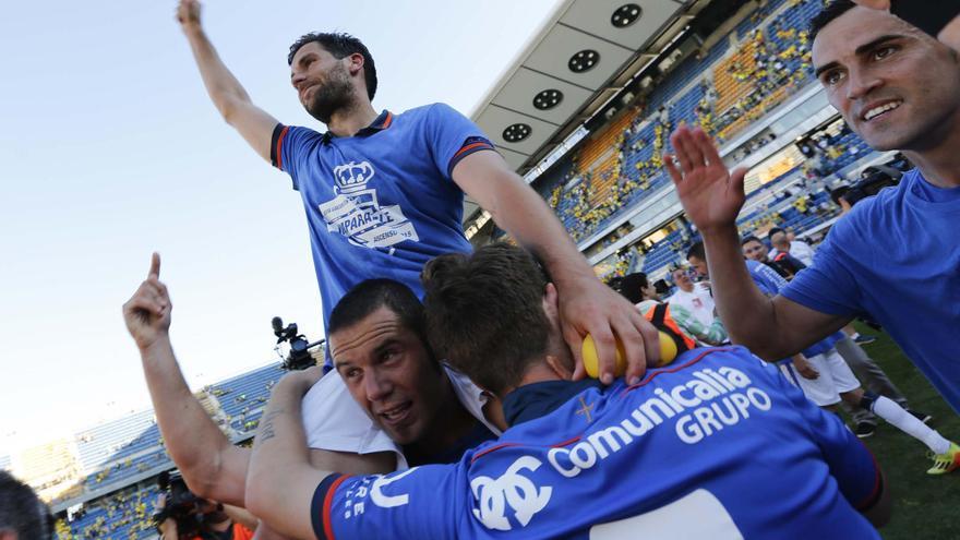 Diez años después, todo vuelve a pasar por el Cádiz: &quot;Veo con más opciones al Oviedo que al Elche&quot;