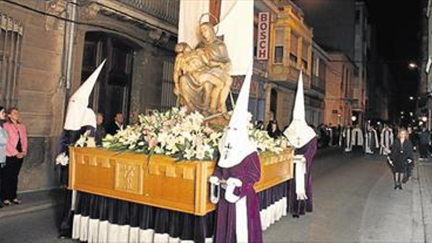 La Piedad de Burriana llega  a los 50 años de procesión