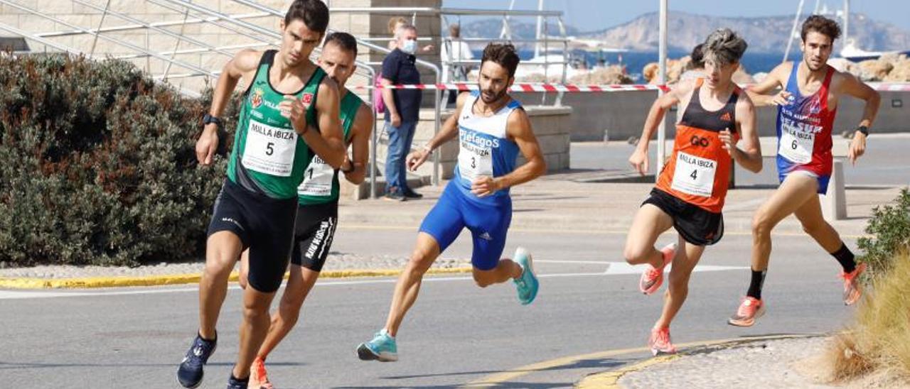 Irene Rubio y Carlos Muñoz conquistan la milla élite en Sant Antoni | FOTOS DE JUAN A. RIERA