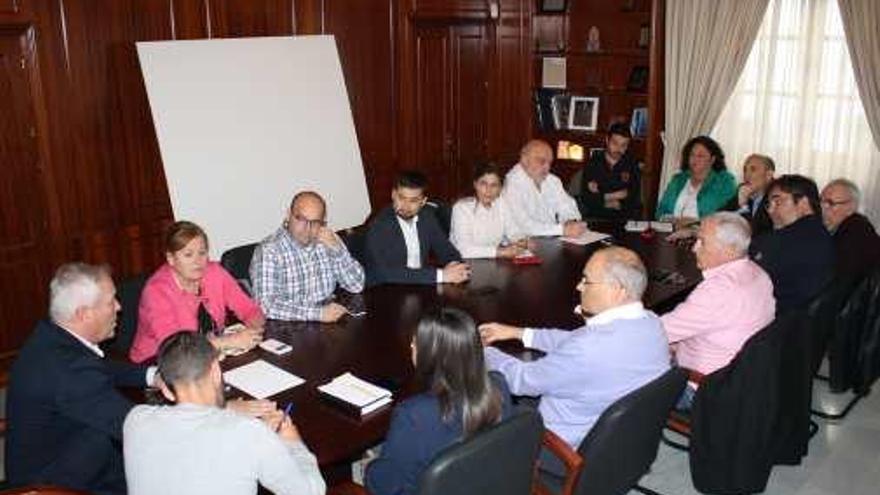 Reunión de la ejecutiva del partido sampedreño.