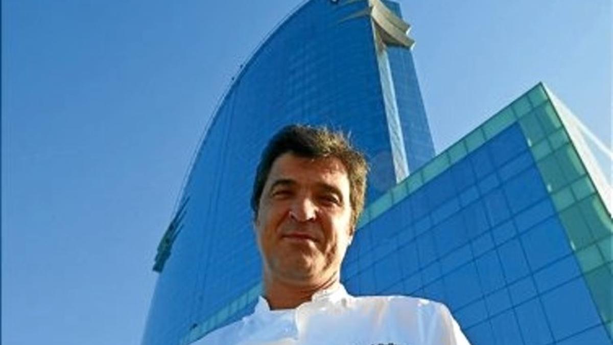 Carles Abellan, en la terraza del restaurante Bravo, el lunes.