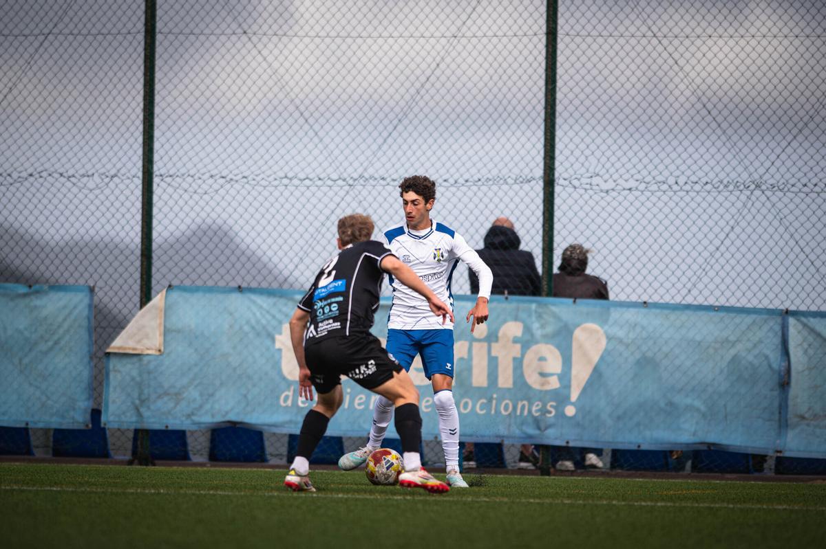 Partido de Tercera División Tenerife C-Herbania.