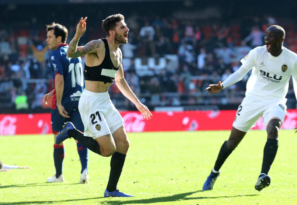 Valencia - Huesca, la celebración del gol de Picci