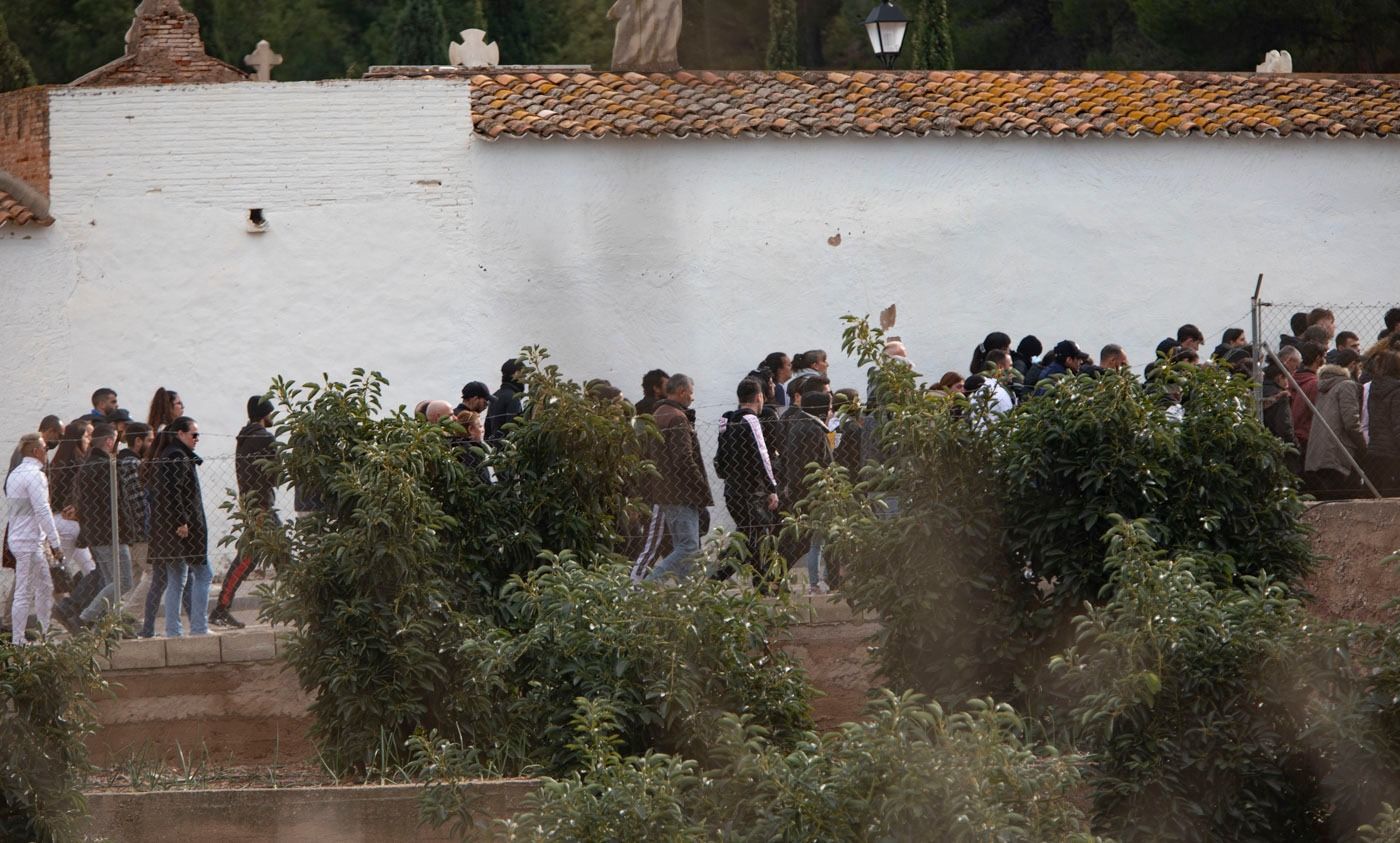 Entierran en Faura a la mujer tiroteada en La Vall d'Uixó