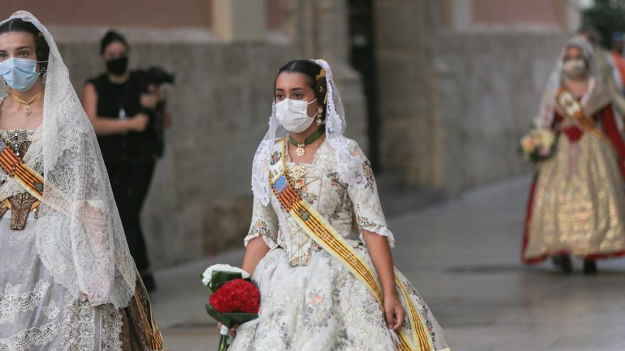 Búscate en el segundo día de Ofrenda por la calle del Mar (entre las 20.00 y las 21.00 horas)