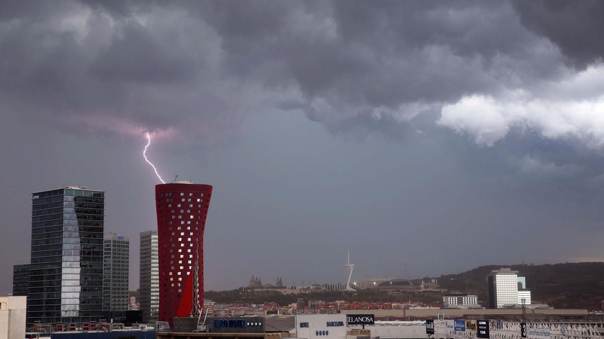 KATALONYA HAVA DURUMU | Meteocat'a göre Katalonya'da patlayıcı fırtınalar: şimşek ve çok sayıda gök gürültüsü