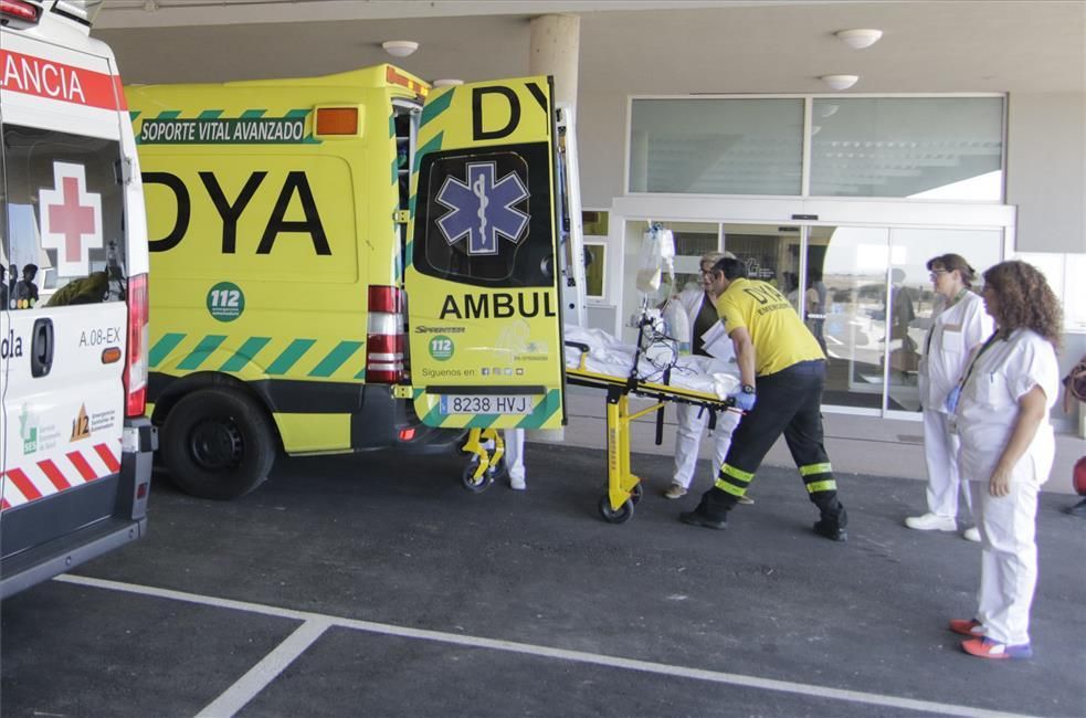 Traslado de pacientes al Hospital Universitario de Cáceres