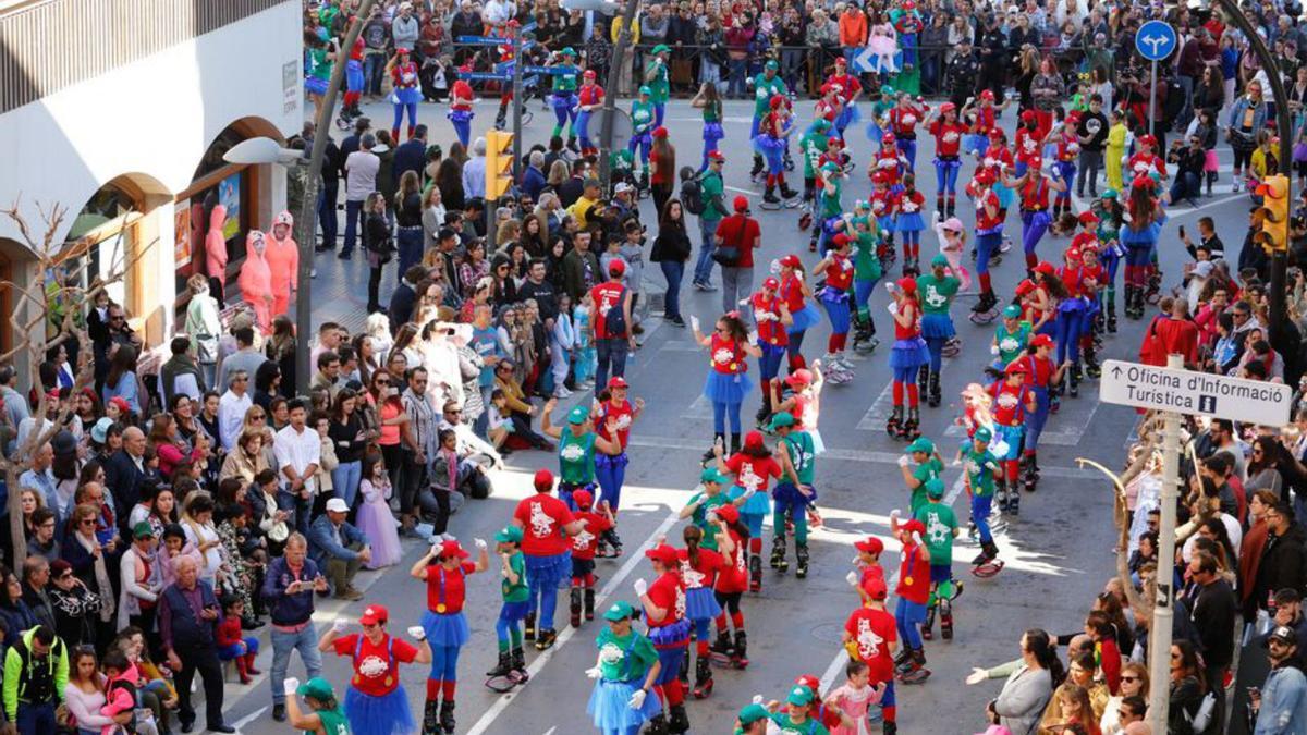 Rúa de carnaval de Vila en 2020.