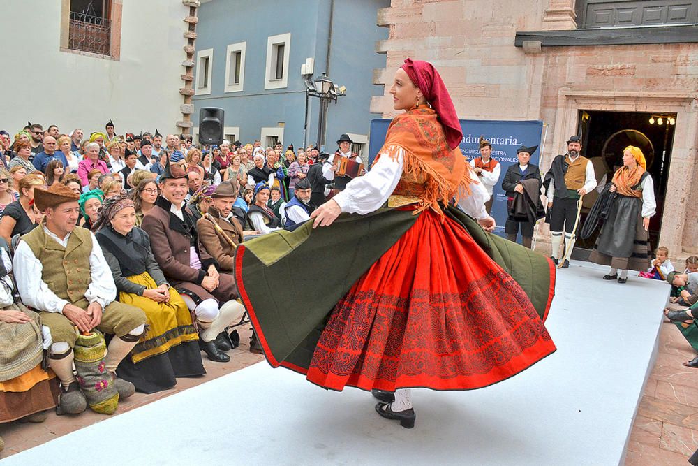 Concursu y Muestra de Traxes Tradicionales en Grado