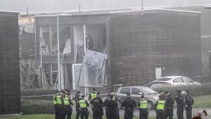La policía en el lugar de la explosión en Uppsala en la que murió una mujer