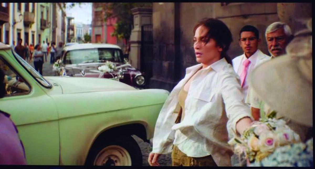 Jennifer López en la plaza del Pilar Nuevo, en el barrio capitalino de Vegueta, en una escena del largomentaje ‘The Mother’. | | LP/DLP
