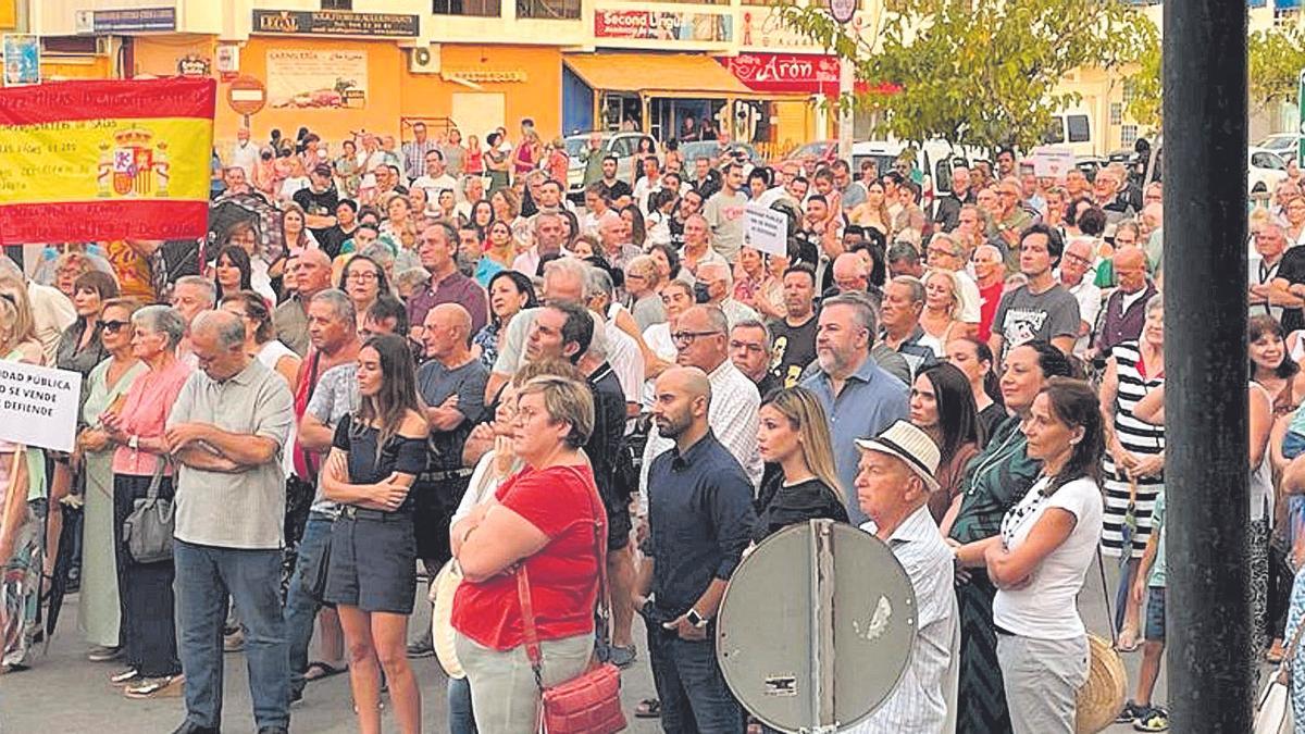 Concentración en el Puerto de Mazarrón este sábado por la tarde.