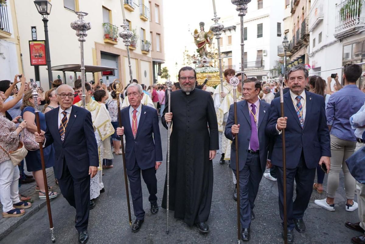 Una procesión con tres pasos para el aniversario del Sagrado Corazón