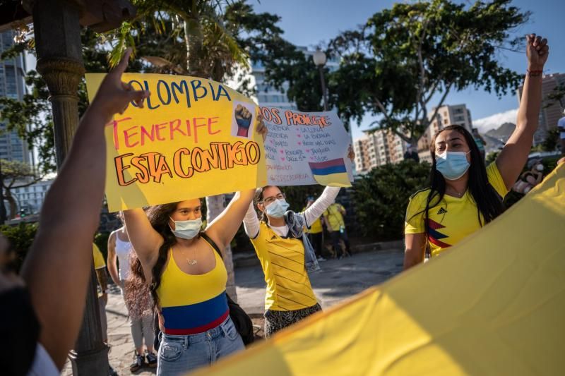 Concentración de repulsa en Santa Cruz de Tenerife por la represión en Colombia