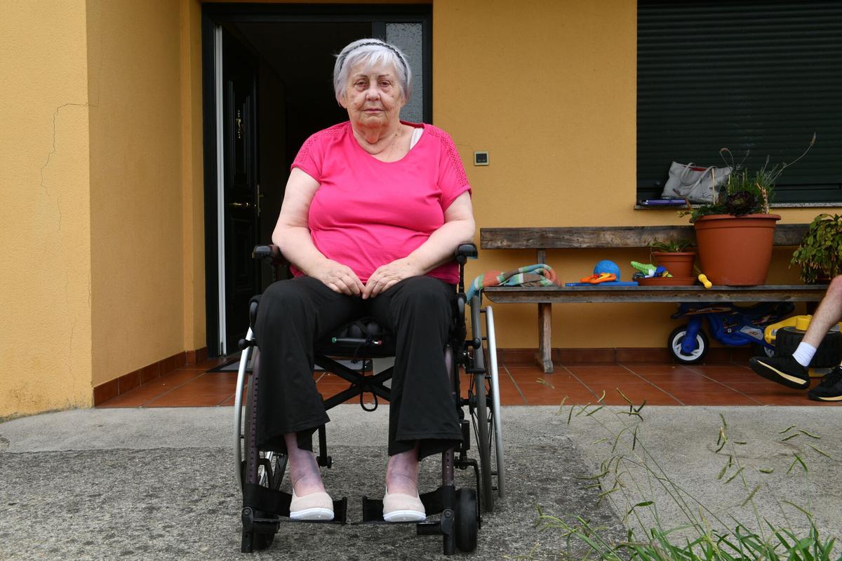María Luisa Temprano y usuarios del servicio de atención domiciliaria SAF Cambre