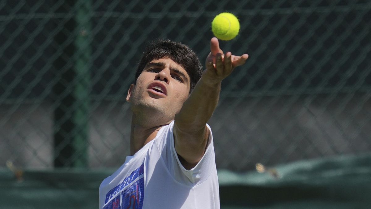 Carlos Alcaraz, entrenando en Wimbledon