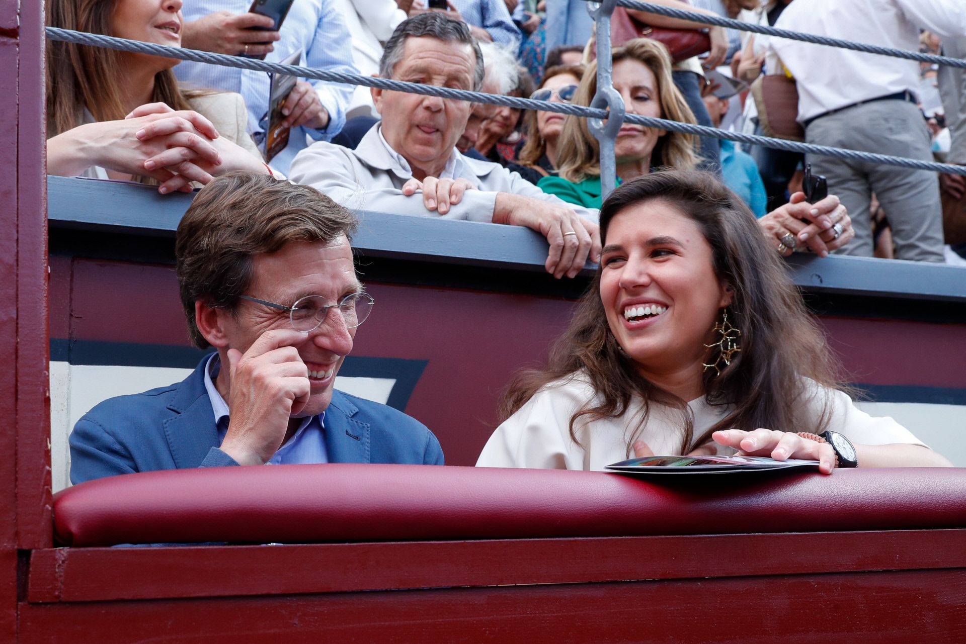 Jose Luis Martínez Almeida y Teresa Urquijo durante la corrida de la corrida de la feria de San Isidro en 2023.