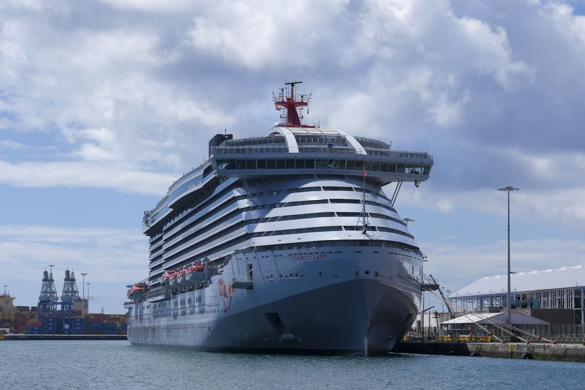 Crucero Scarlet Lady