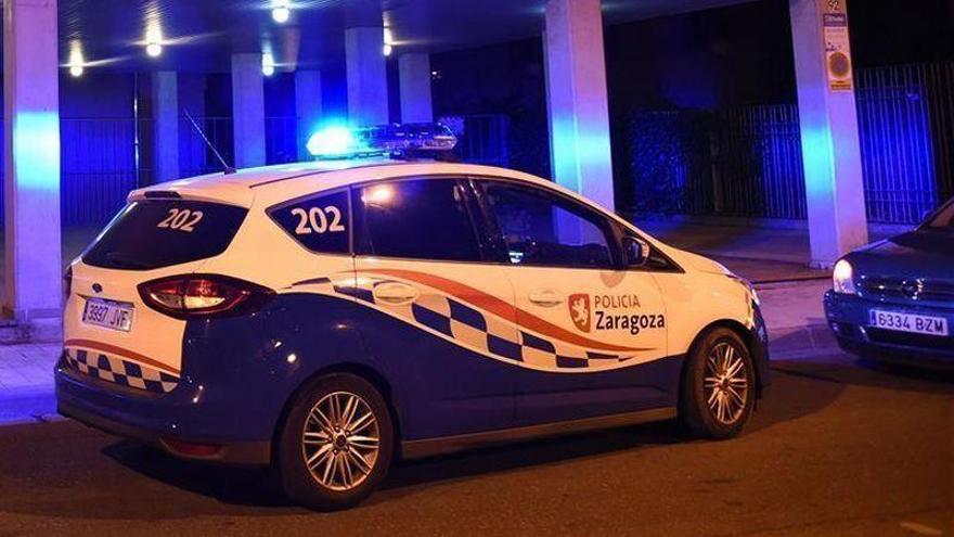 Herido grave un motorista arrollado por una ambulancia en un cruce en Zaragoza