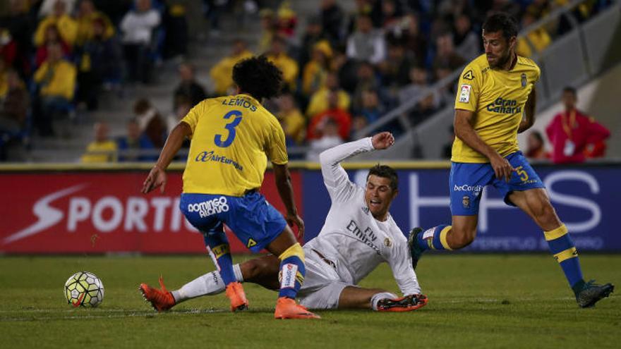 El Valencia CF sigue a Lemos