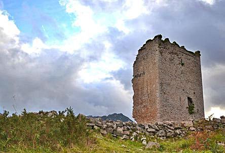 Torre de Peñerudes. | A. P.  Paredes